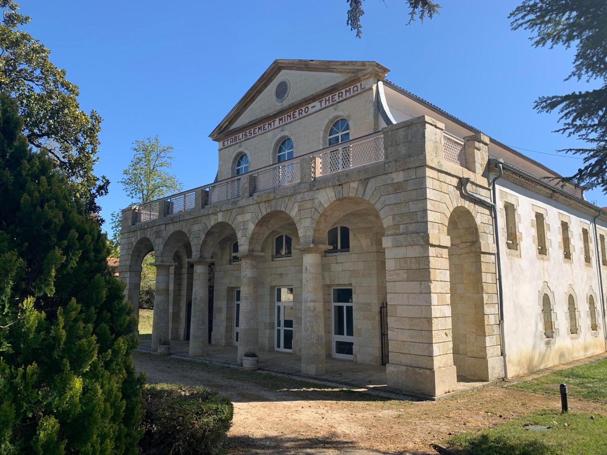 Residence "Les Fontaines" Des Thermes De Castera-Verduzan Bagian luar foto